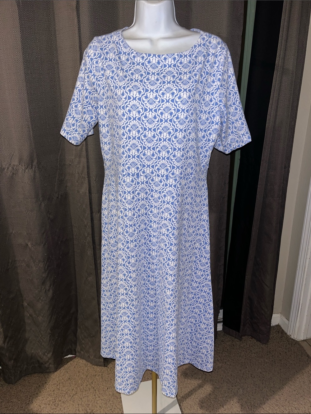 NWOT Croft & Barrow short-sleeve midi dress, size medium